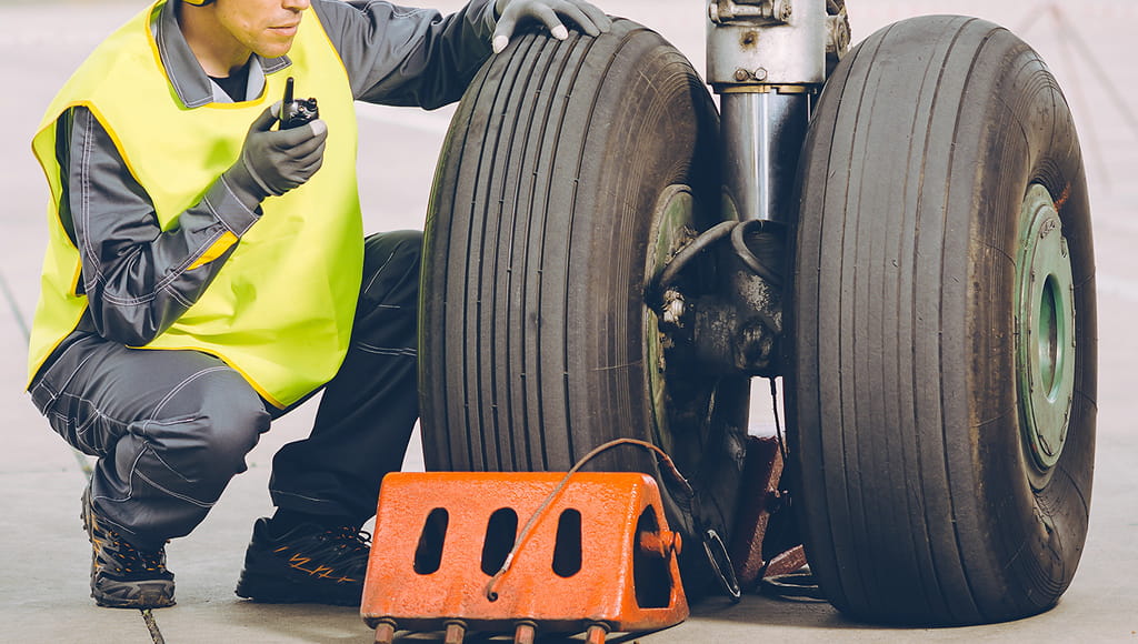 Use of radios in ground aviation operations